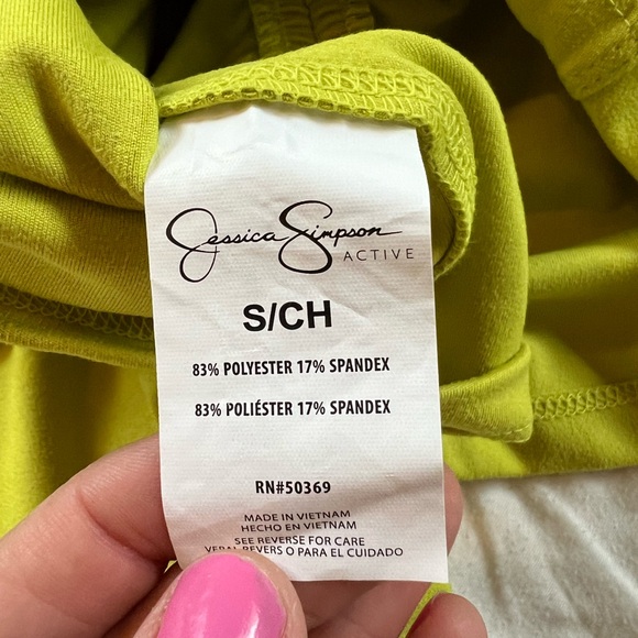 Jessica Simpson Active Ruched Crop Top - Picture 7 of 8